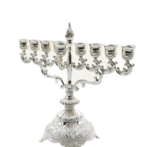 חנוכייה מוכספת ומהודרת