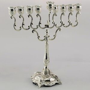 חנוכייה מוכספת ואיכותית